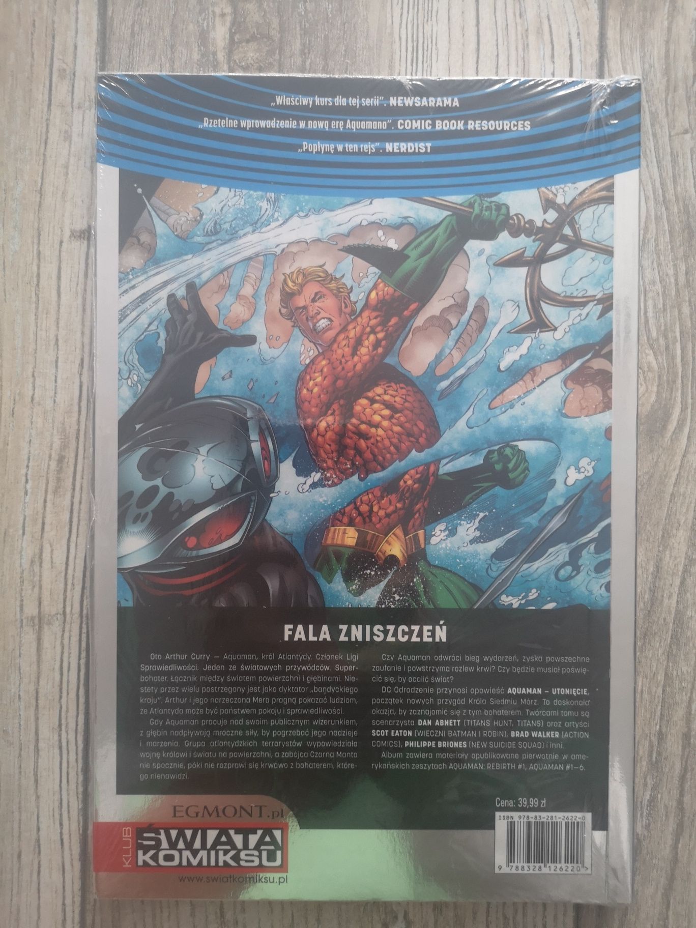 Komiks pt Aquaman Utonięcie tom 1 srebrna okładka