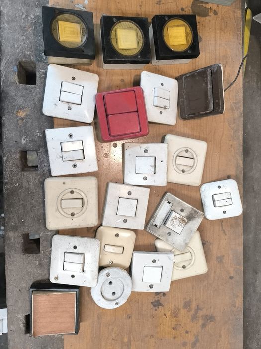 Antyczne włączniki światła 20sz