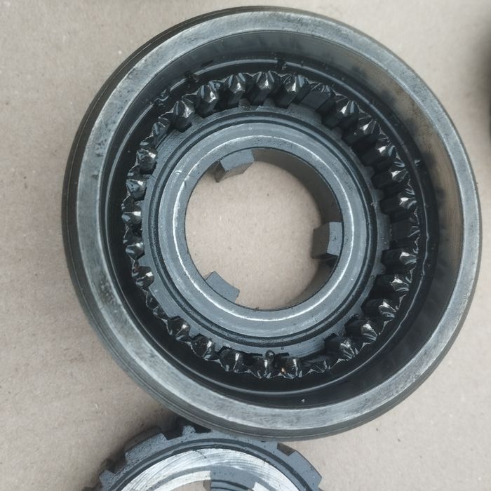 Продам  шестерні  2 3 задня муфтапередачі КПП ваз 2101-07 4ст