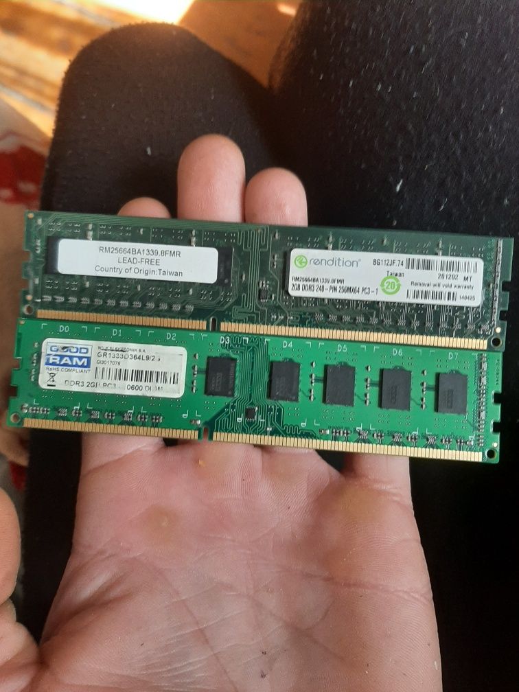 Продам оперативку 2 по 2Gb (DDR3)