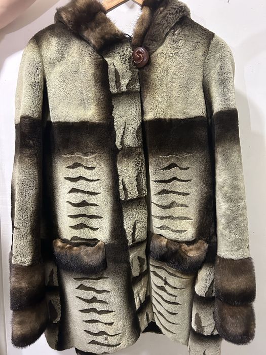 Продається шуба з натурального хутра