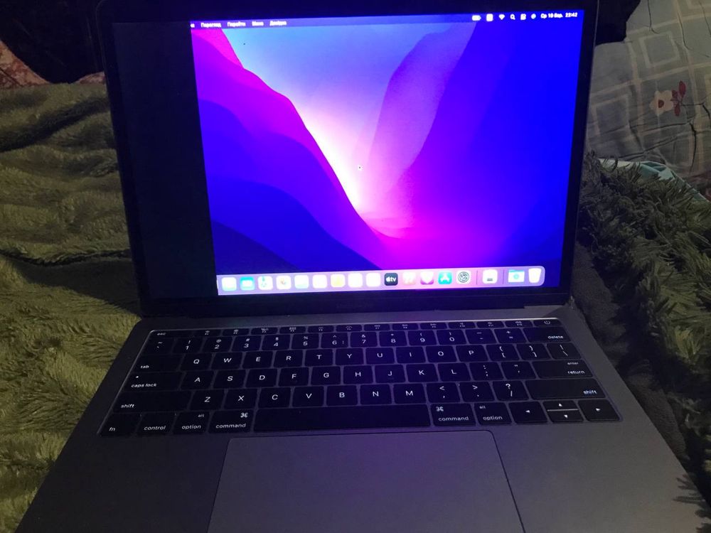 Macbook a1708 i5 2ghz 8/256gb