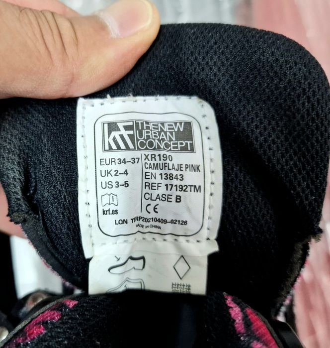Patins em linha de criança ajustáveis 34-37 - Oferta das proteções