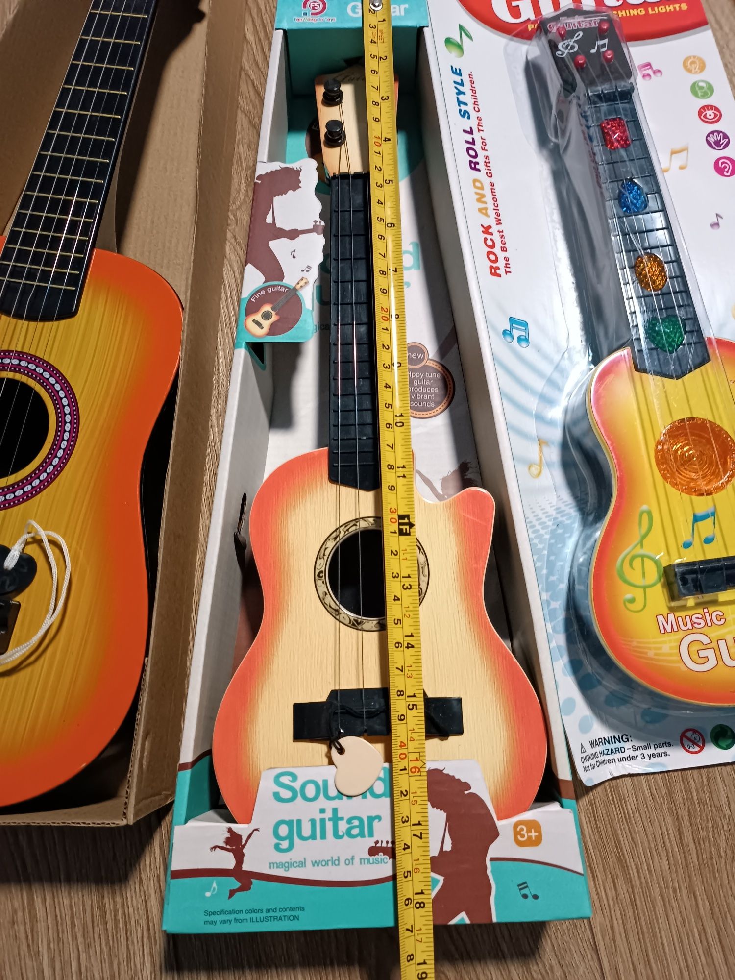 Гитара детская пластиковая новая