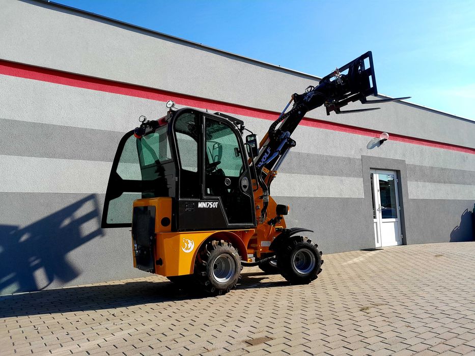 Ładowarka teleskopowa WOLF MINI 750 T / Szerokość 130 cm / PERKINS