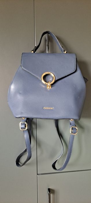 Granatowy plecak - Puccini