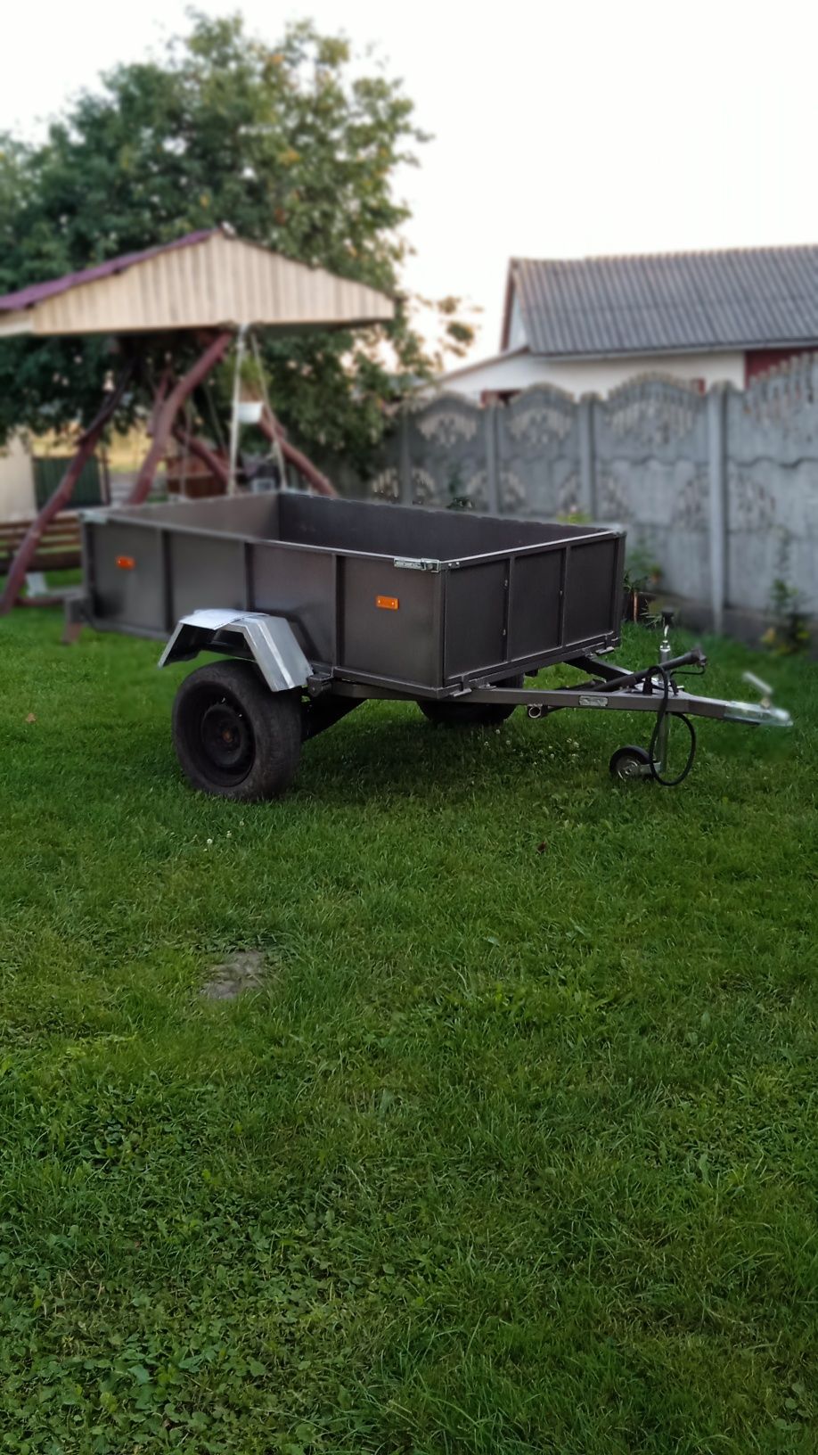 Причепи до легкових автомобілів
