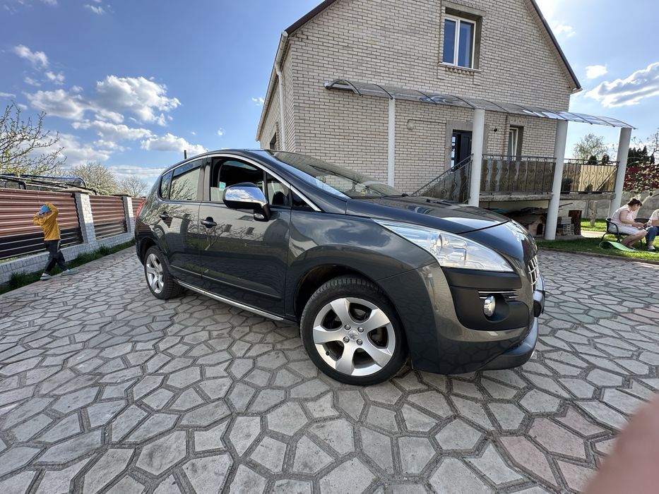 Продам  сімейне авто