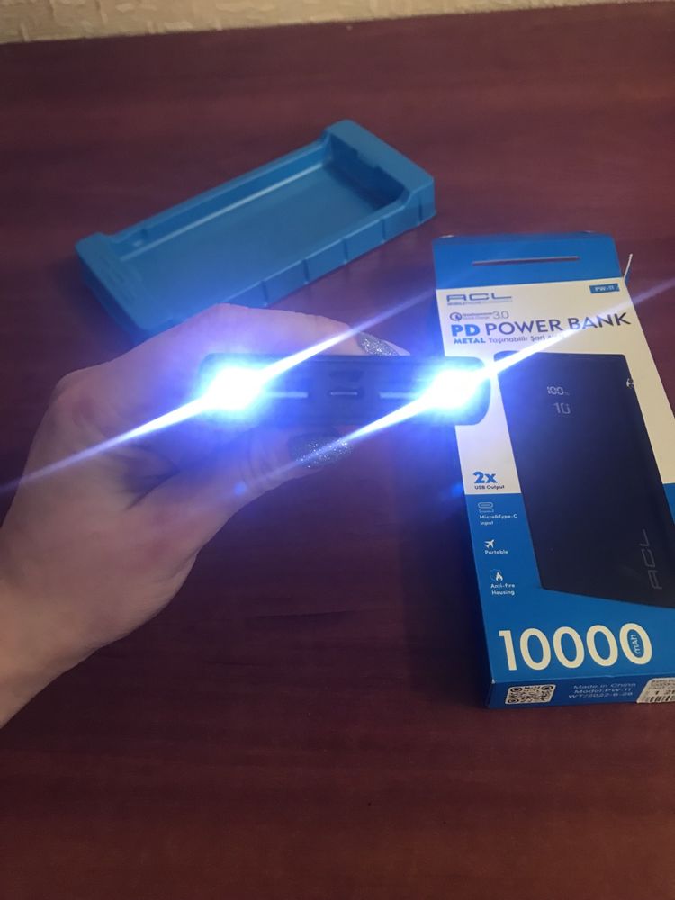 Павер банк 10000