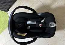 Cybex Cloud Z2 i-Size Plus deep black ovinho