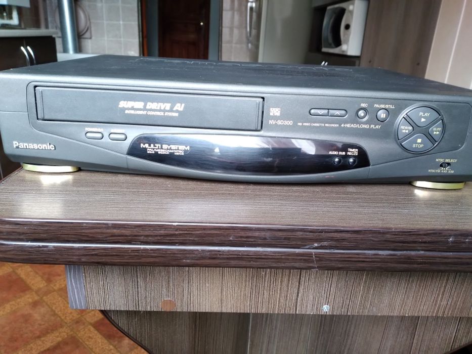 Відеомагнітофон Panasonic NV-SD300