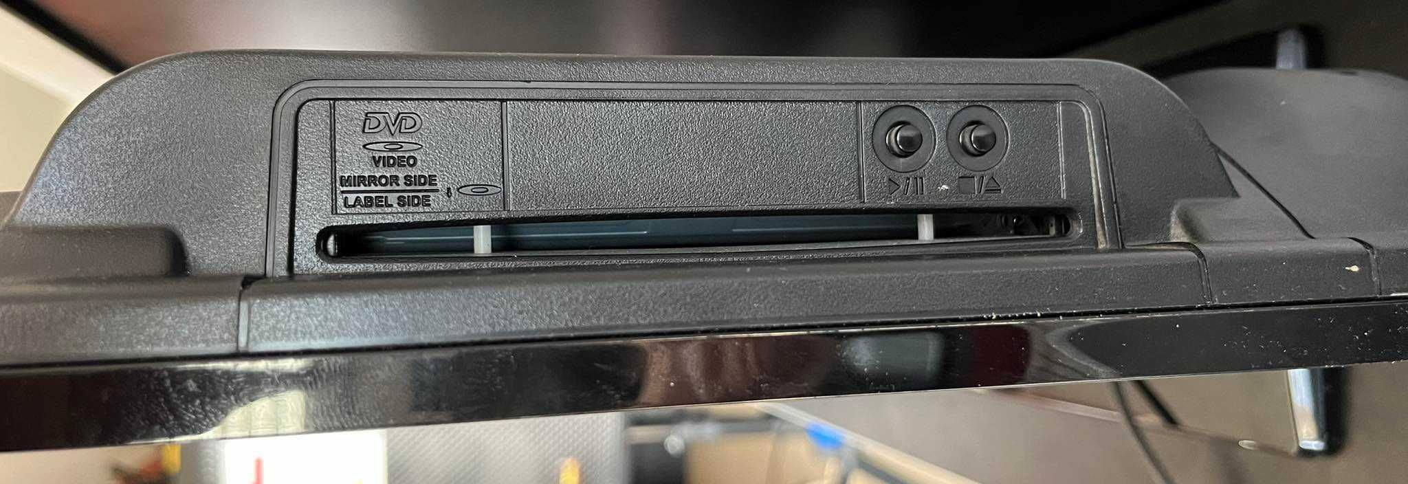 Telewizor CELCUS z napędem DVD