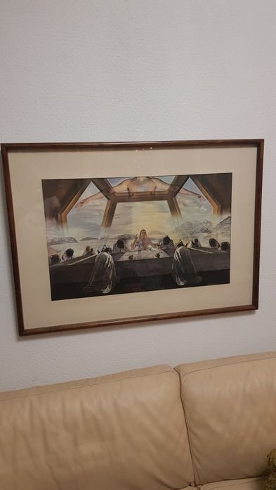 Quadro de Salvador Dalí sagrada família