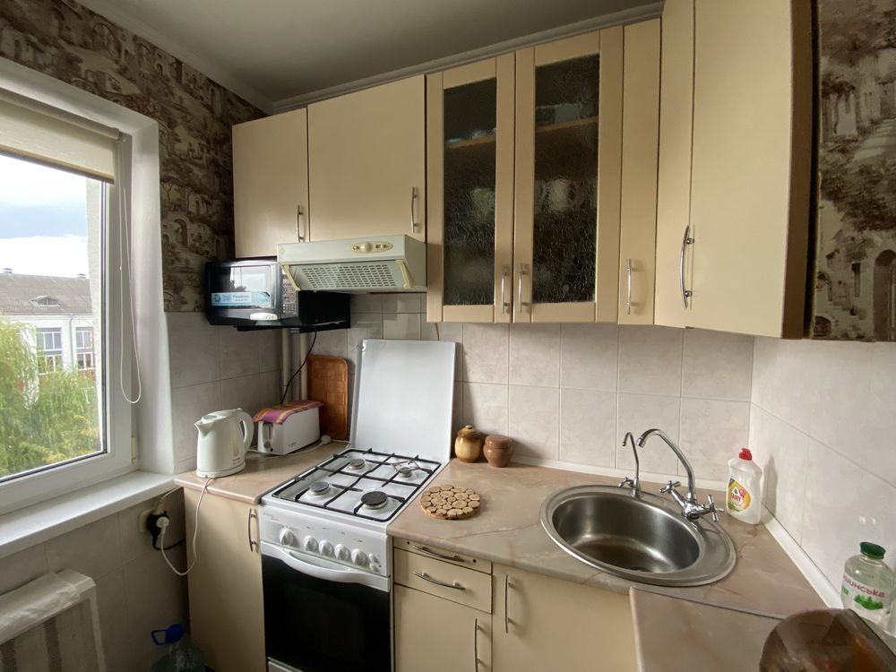 Продам 3 кімнатну квартиру центр