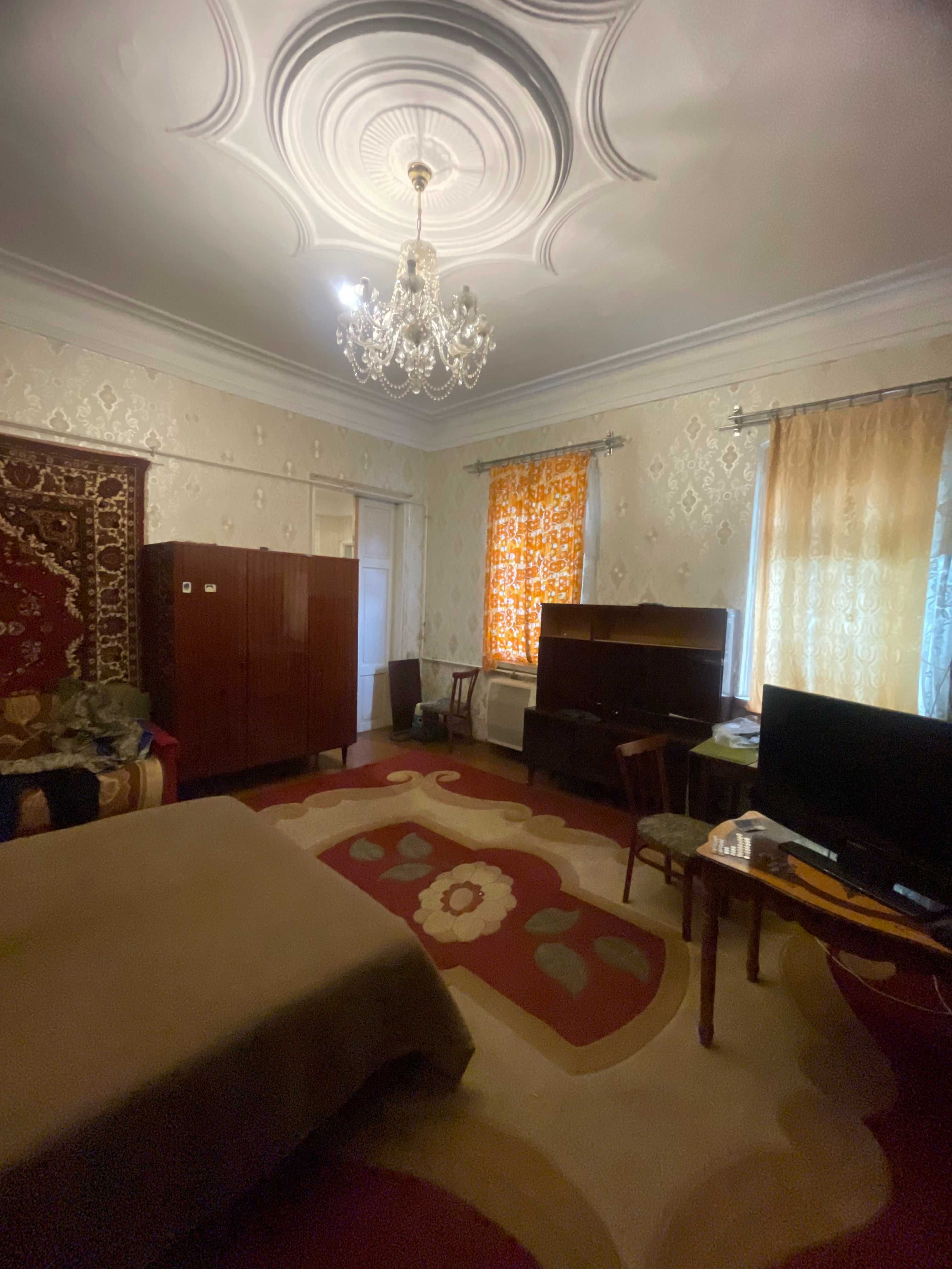 № 13619 - Частина будинку з окремим входом, Центр, вул. Небесної сотні
