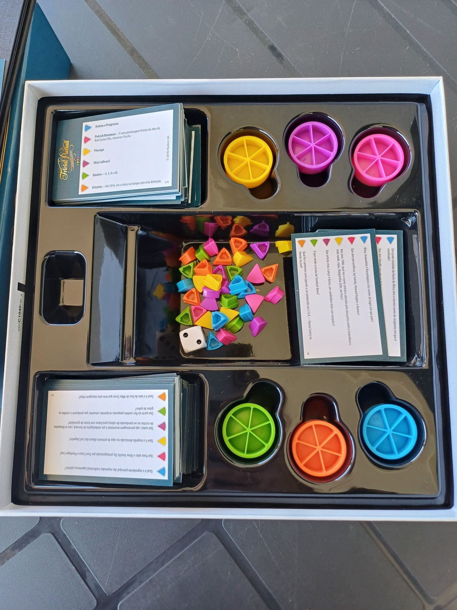 Jogo Trivial Pursuit Novo