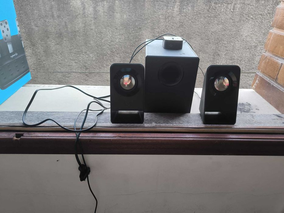 Caixa de Som + Subwoofer Logitech