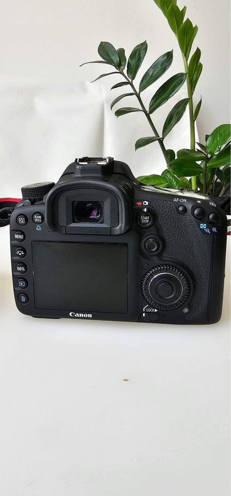 Canon 7d como novo,com cerca de 3000 disparos