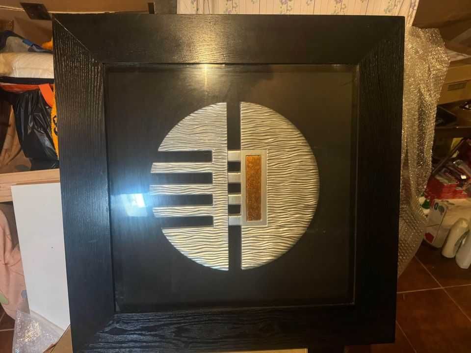 Quadro com moldura madeira maciça
