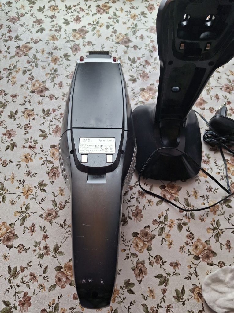 Odkurzacz AEG na akumulator