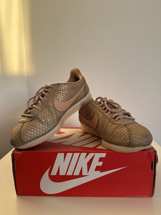 Wmns Classic Cortez SE