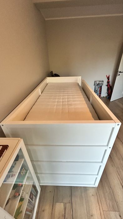 Dwustronne łóżko piętrowe IKEA KURA pomalowana na bialo