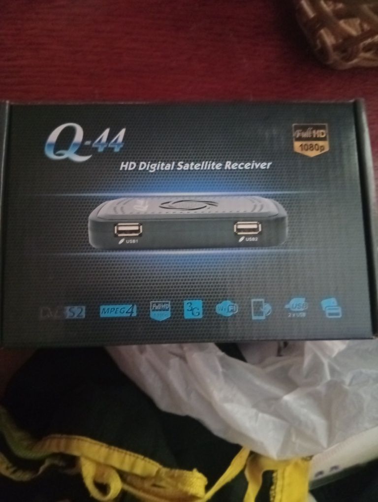 Тюнер Qsat-44 HD 1080( в наличии 4 шт)