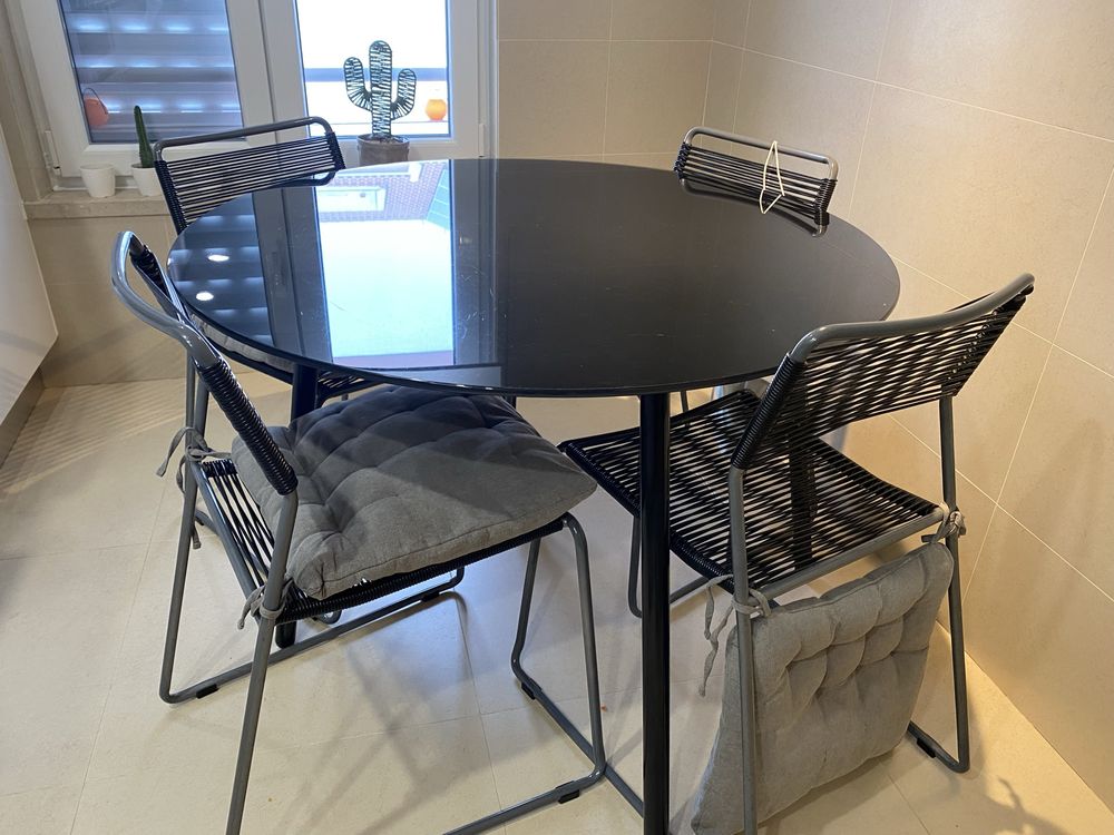 Mesa de vidro em otimo estado