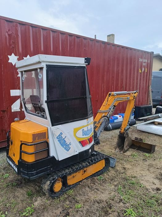 Minikoparka yanmar b17