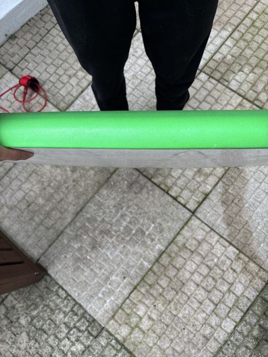 Prancha se surf de esponja.