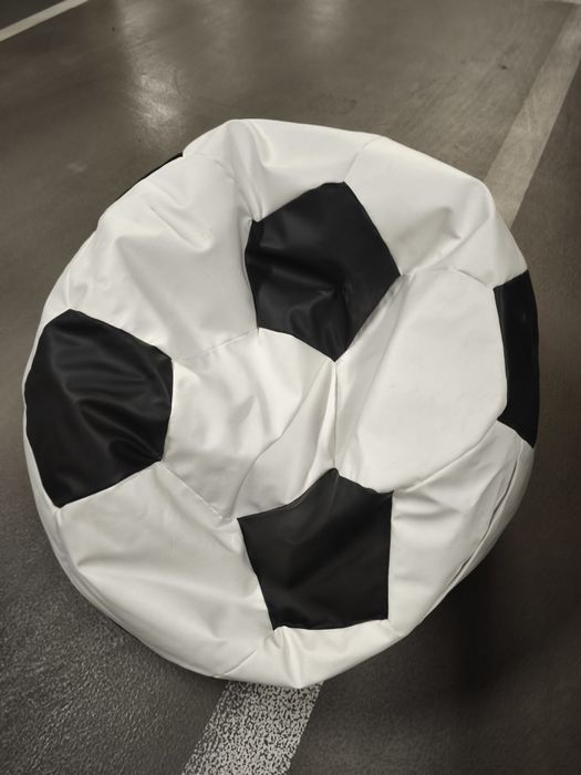 Pufa/puf/ duża piłka nożna