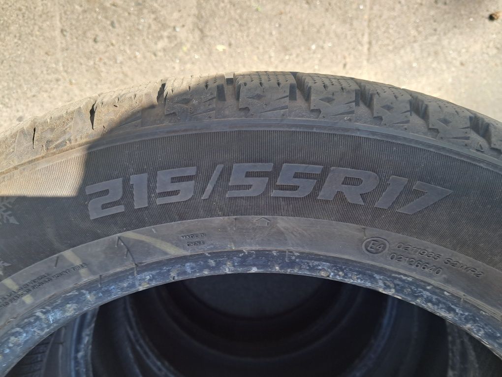 Продам зимиву шину б/у в хорошому стані APLUS 215/55 R17