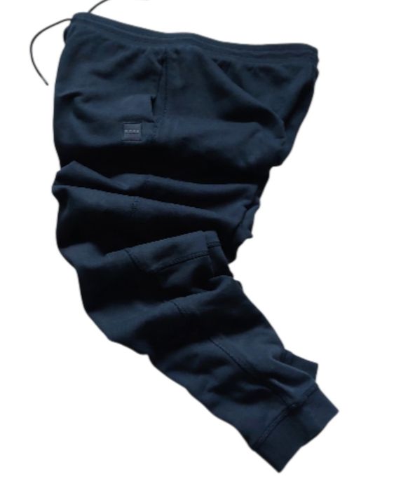 Hugo Boss nowe spodnie dresowe jogger r. M większe