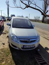 Opel Zafira 1.8, 2010год