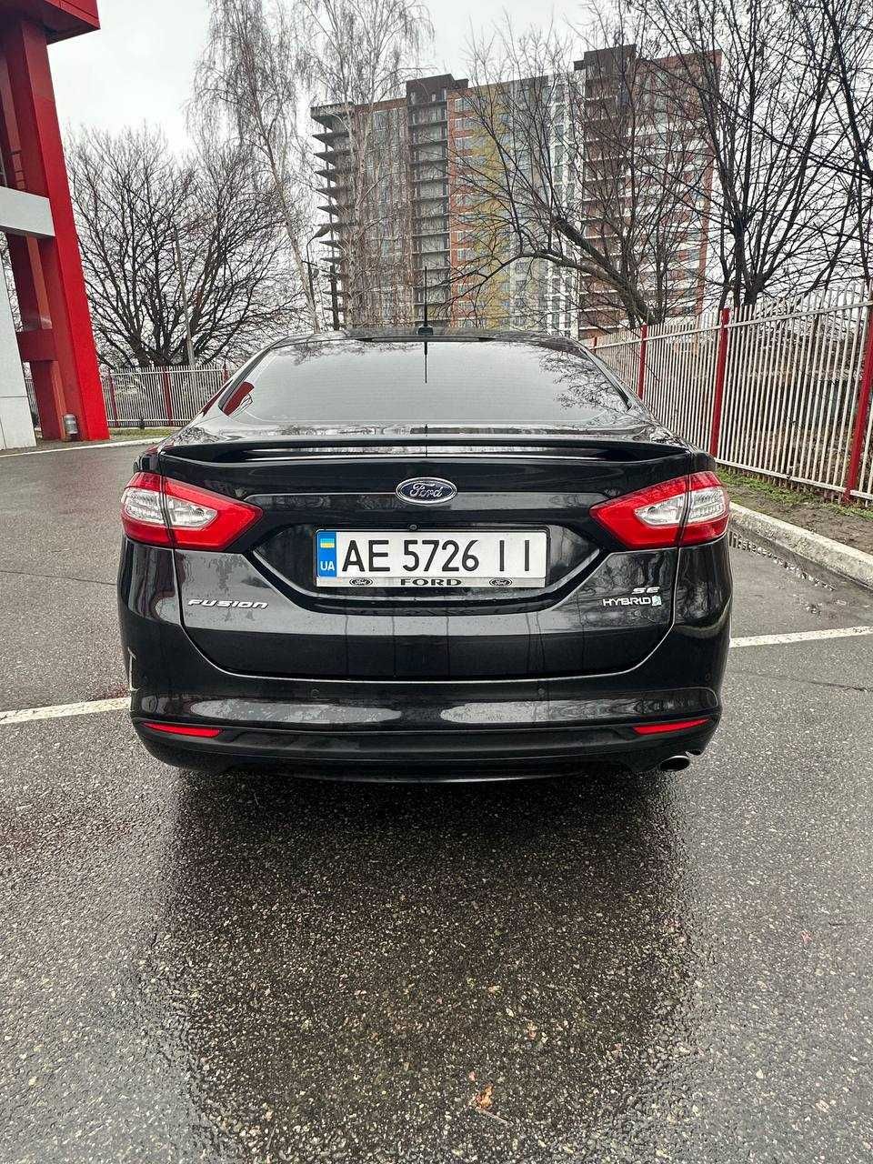Ford Fusion Hybryd 2013 Рік