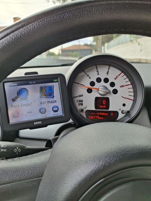 Mini Cooper D Castanho