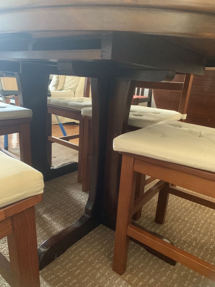 Mesa de jantar com 6 cadeiras