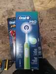 Szczoteczka Elektryczna do Zębów dla Dzieci Oral-B Junior Zielona