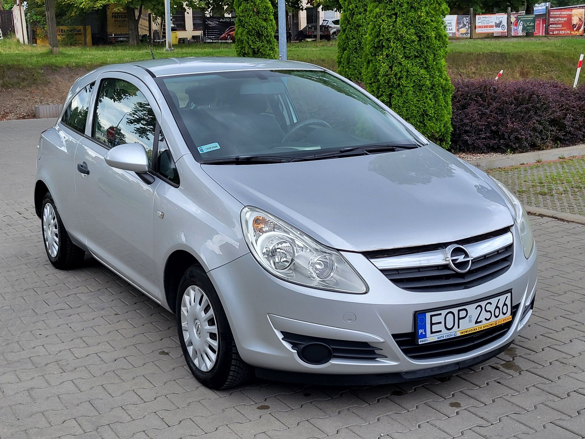 Opel corsa D 1.0 sprawna klima przebieg 180tys km