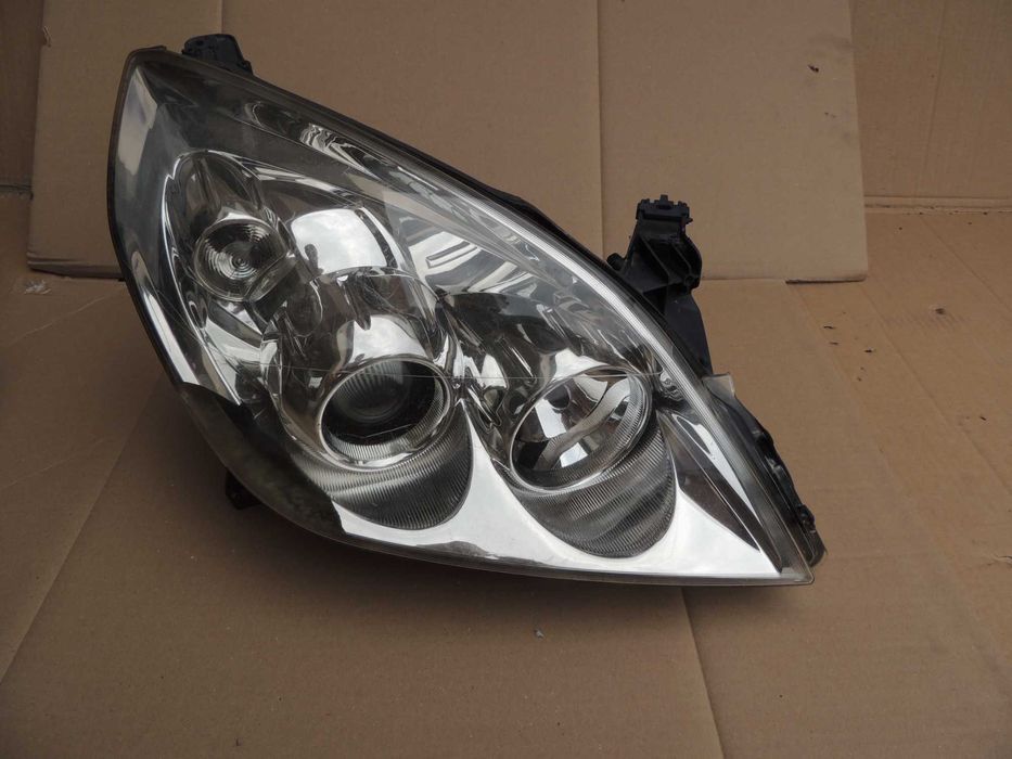 Lampa przednia prawa europejska Opel Zafira B LIFT JASNA 08,09,10-14