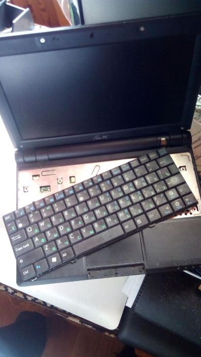 Залишки asus Eee pc900ax