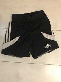 Spodenki sportowe Adidas 128