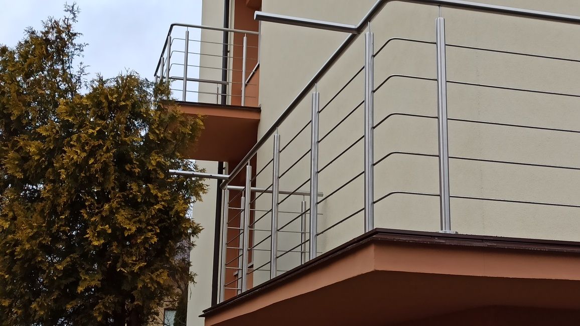 Balustrada nierdzewna.