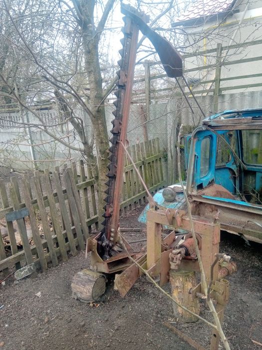 Косарка на дві коси