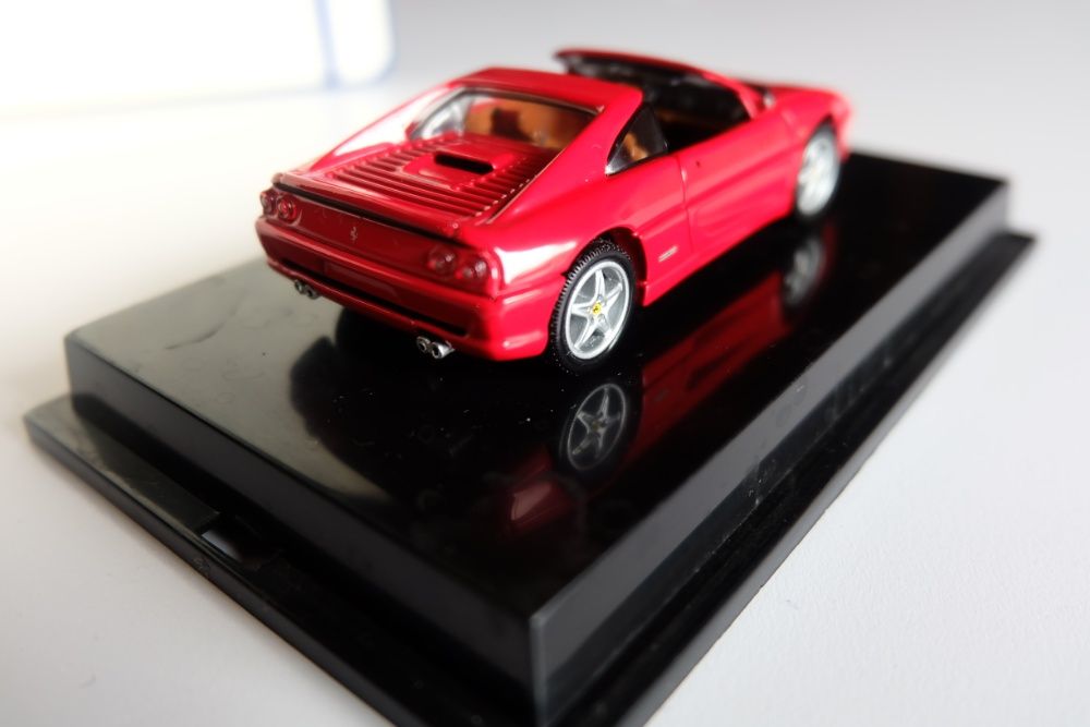 Miniatura Ferrari F355