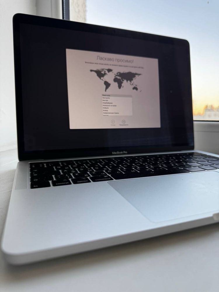 Продам MacBook pro 2019