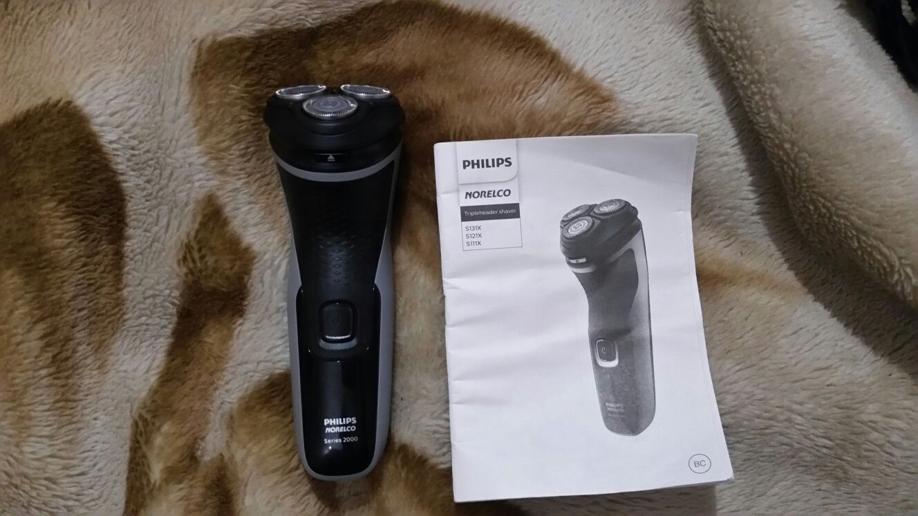 Philips norelco series 2000