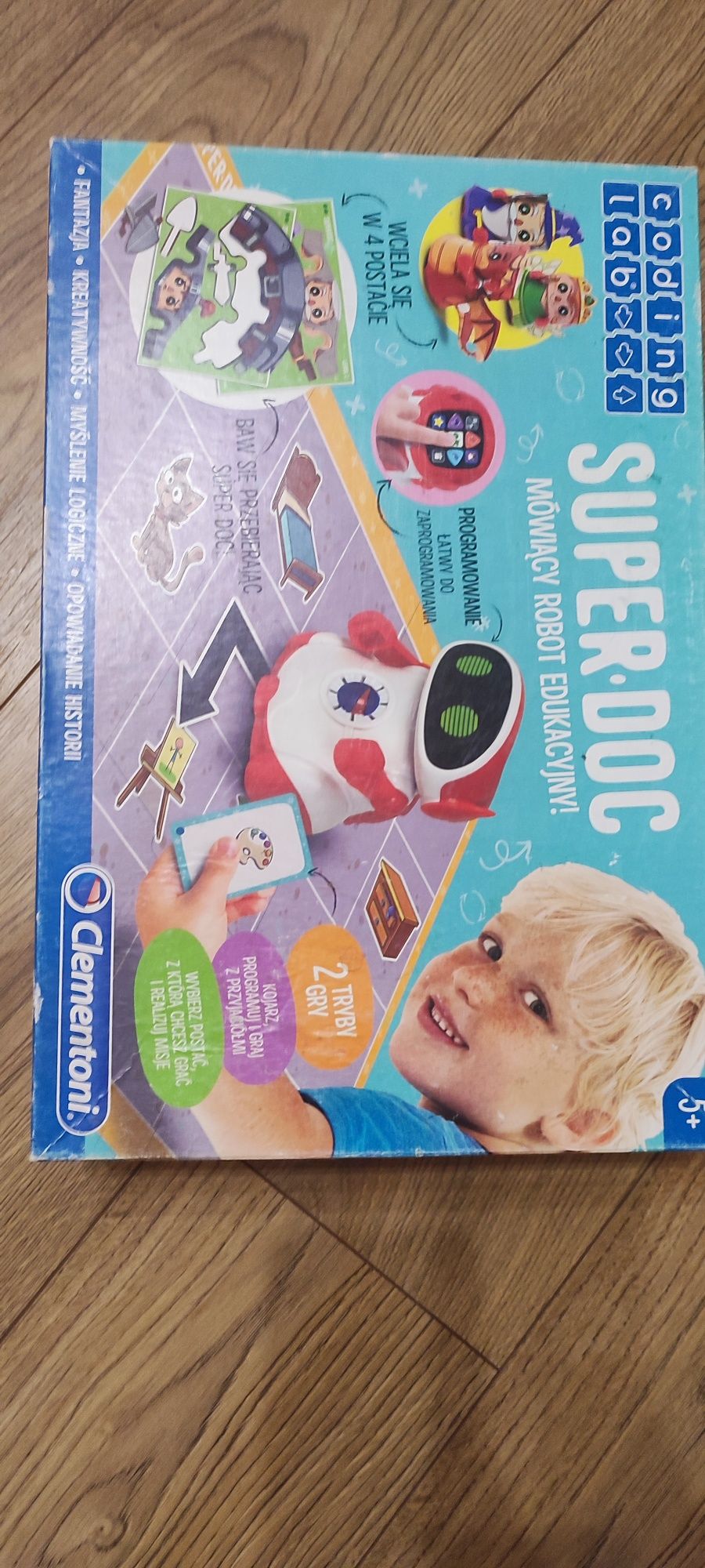 Super doc mówiący robot edukacyjny Clementoni, programowanie