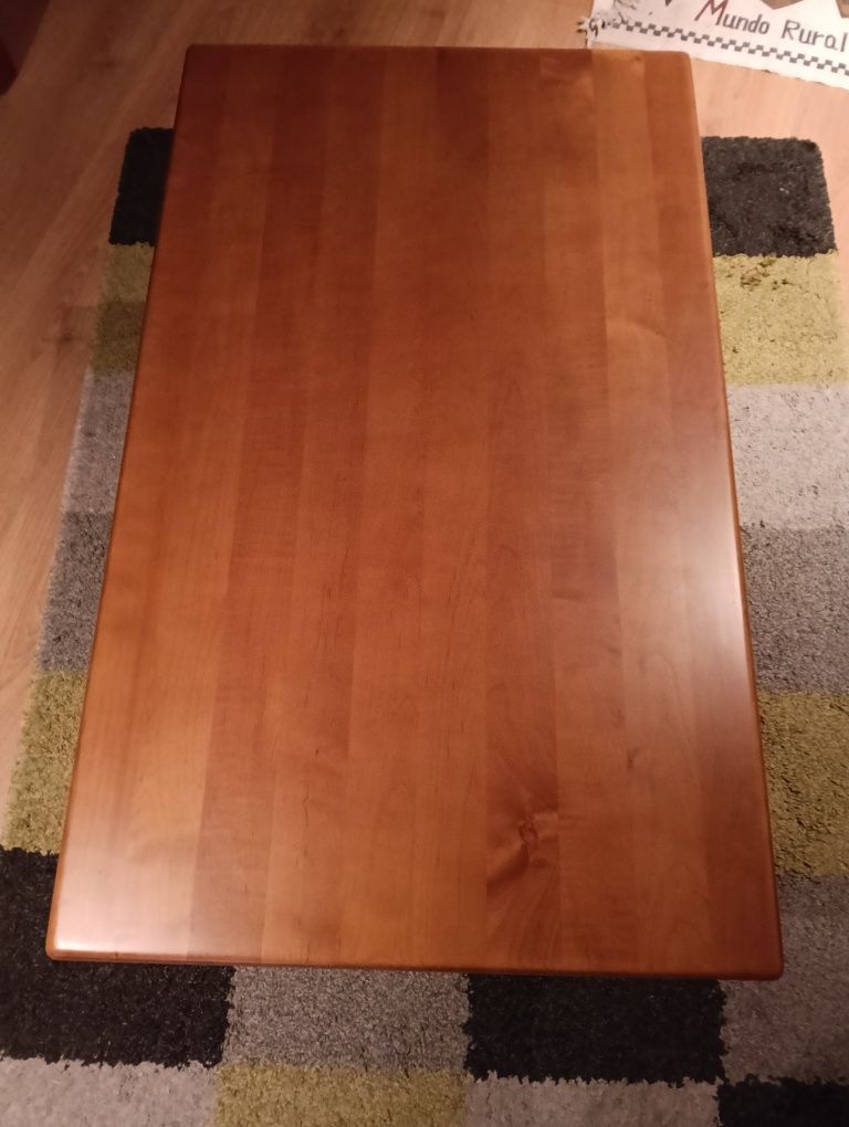 Mesa de centro em madeira