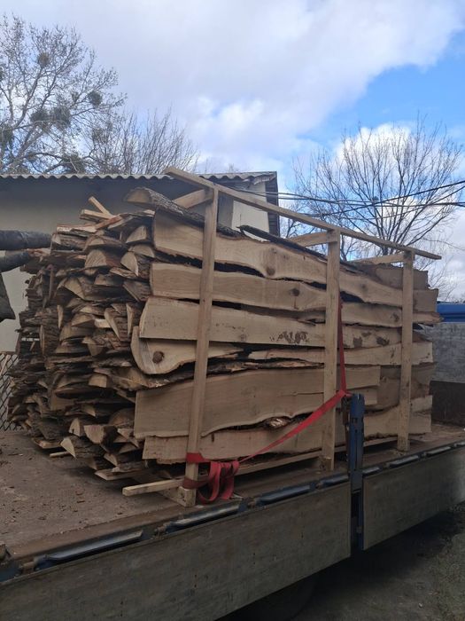 Дрова на опалення з сушки твердих порід дуб граб ясень рубані